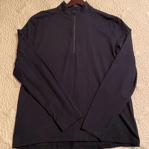 Men’s Large Lululemon performance fabric 1/4 zip long sleeve.  Great condition
